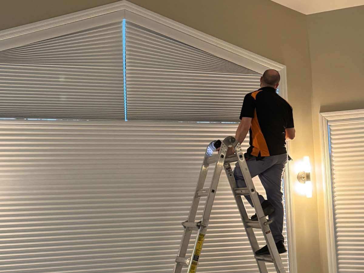 Team Installing Duette Architella